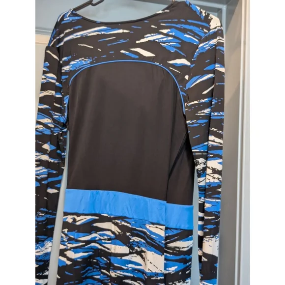 Women's BCBGMAXAZRIA Dress Size M Black Blue Long Sleeve - Picture 10 of 10